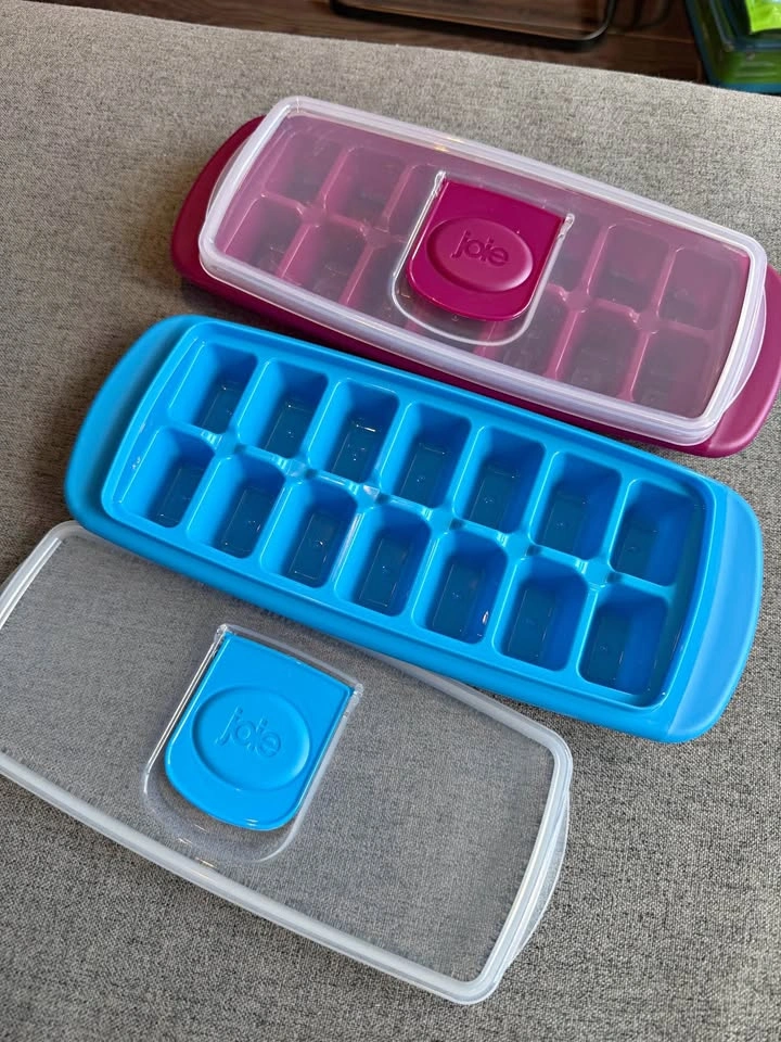 Ice Cube Trays (Set of 2)
