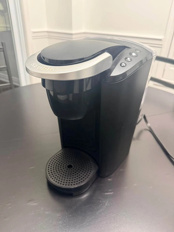 Keurig K-Express Single Serve Coffee Maker – Excellent Condition - photo 2