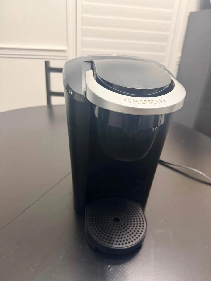 Keurig K-Express Single Serve Coffee Maker – Excellent Condition - photo 3