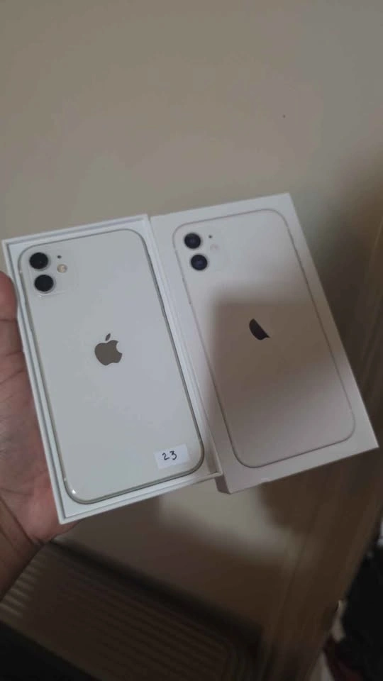 iPhone 11 64gb Unlocked w/Box WHITE - photo 2