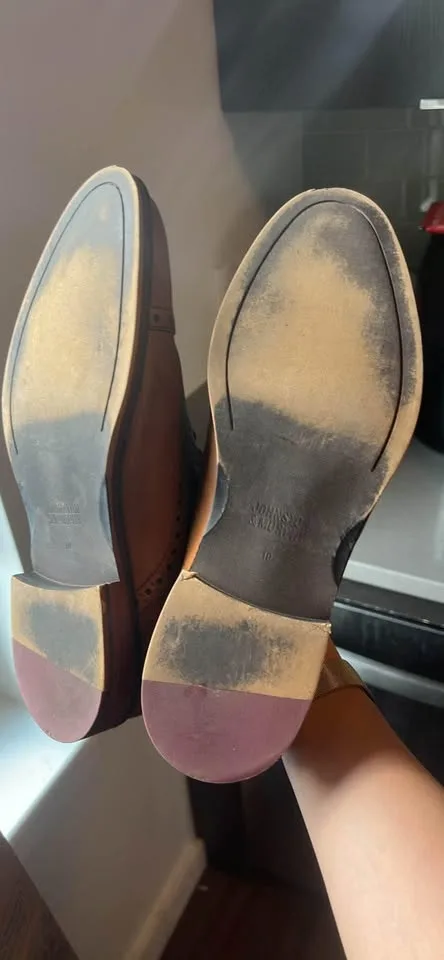 Johnston & Murphy Men’s Size 10 leather brown shoes image indicator(2)