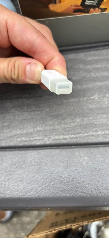 Mini DisplayPort (or Thunderbolt 1/2) to HDMI adapter - photo 2