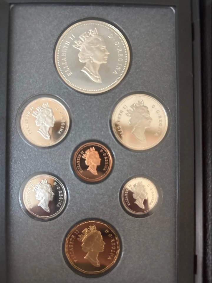 1992 Royal Canadian Mint Proof Set - photo 2
