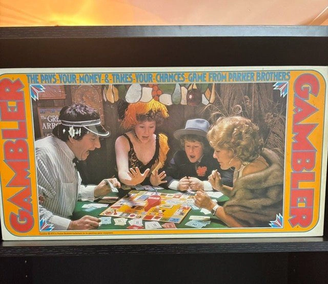 Retro & Novelty Board Game Mega-Bundle (5 Games) - photo 2