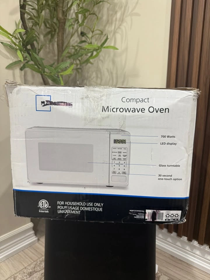 Microwave Oven - photo 2