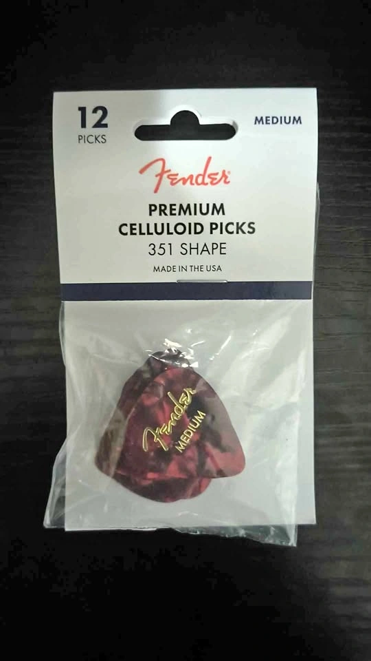 Fender Premium Celluloid Picks 351 Shape, 12-Pack