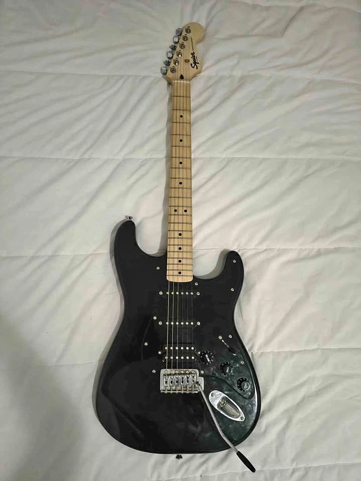 Squier Sonic Stratocaster HSS Electric guitar