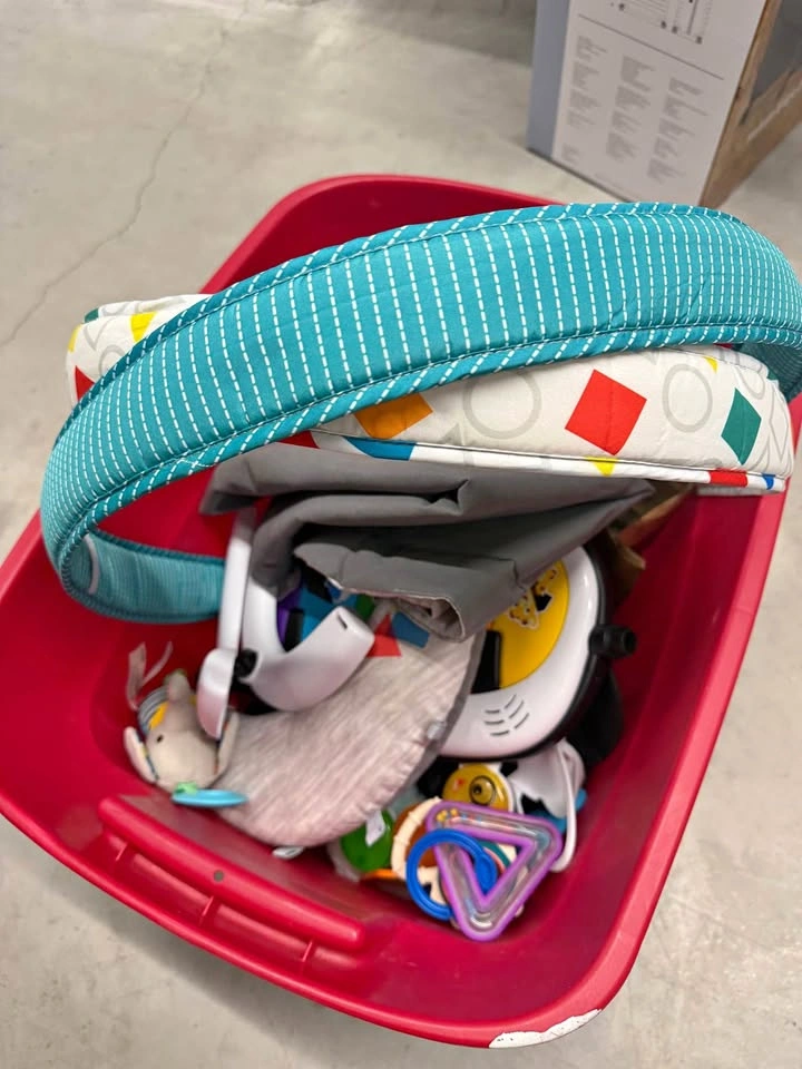 Random kids stuff (moving sale)