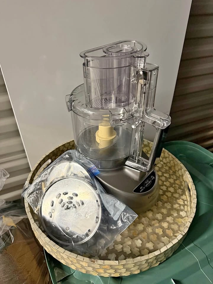 Cusinart food mixer (all pieces)