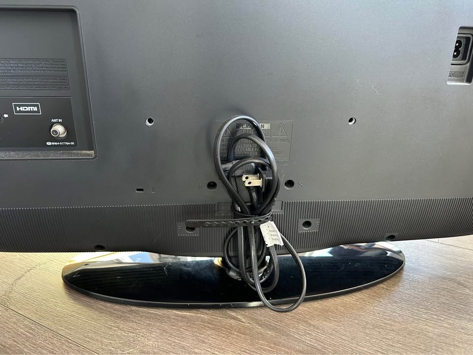 32” TV - photo 3