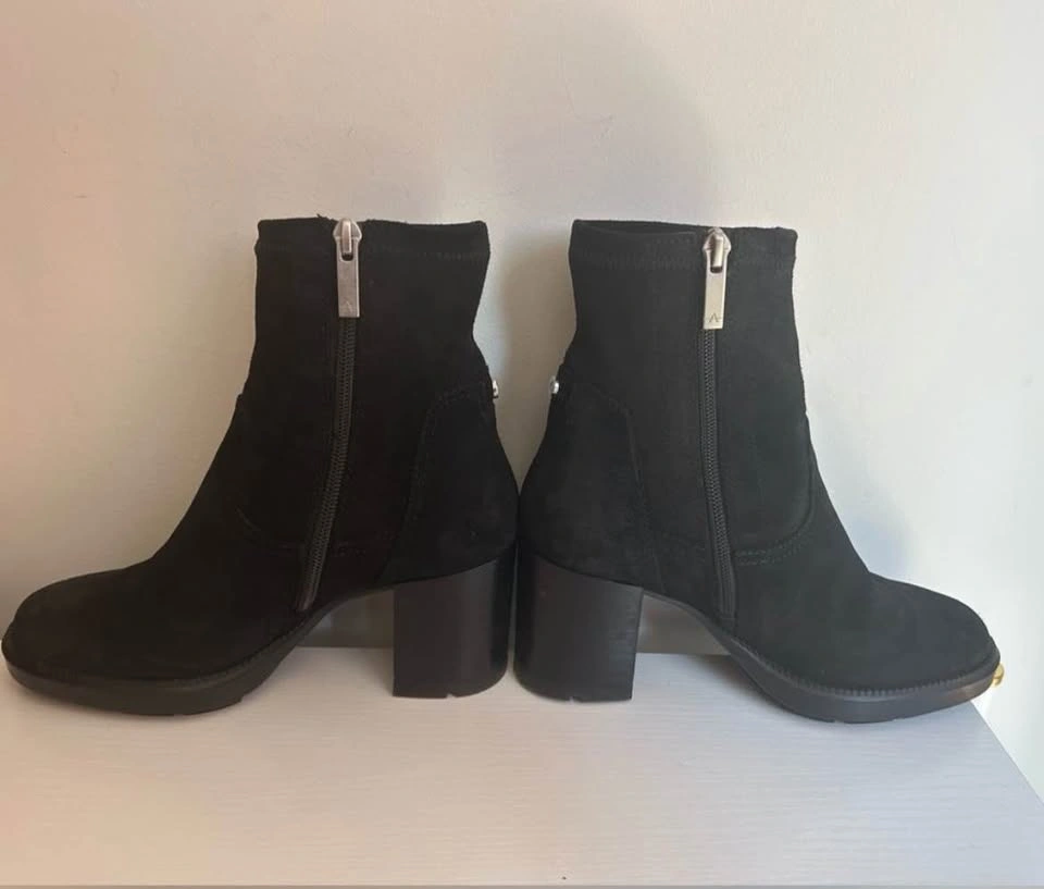 Aquatalia Suede Ankle Boots size 6 - photo 3