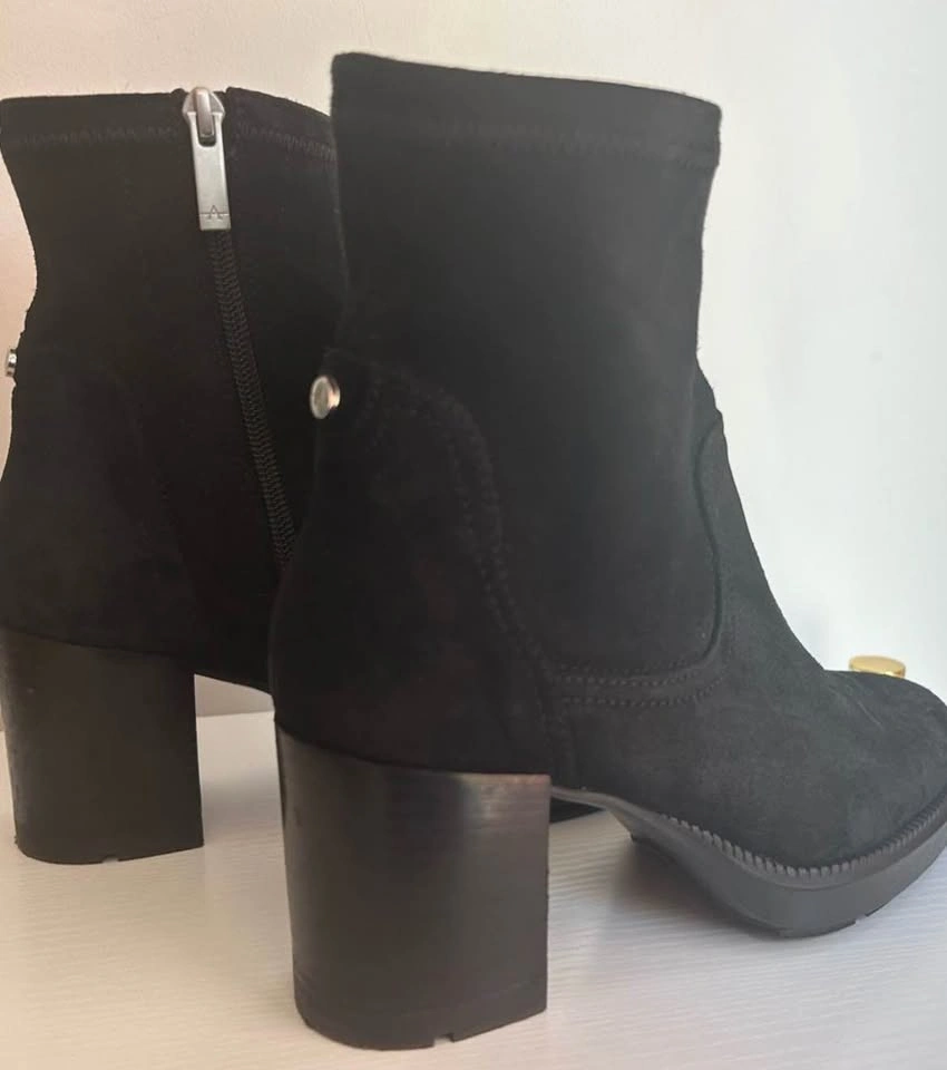 Aquatalia Suede Ankle Boots size 6 - photo 4