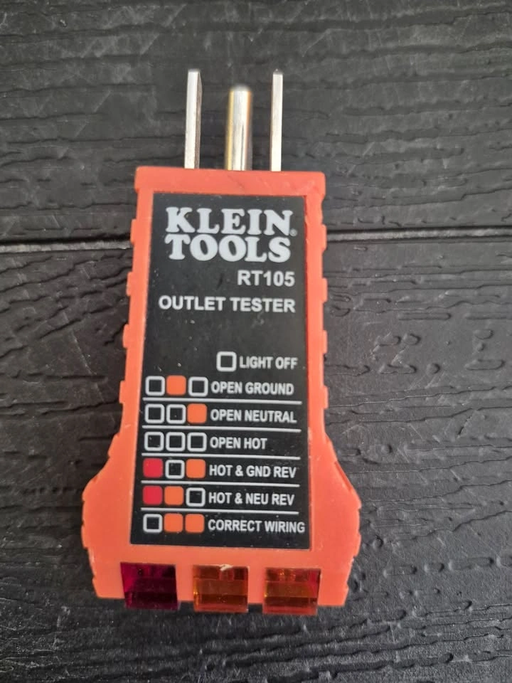Klein Tools RT105 Receptacle Outlet Tester - 3-Wire, 120V