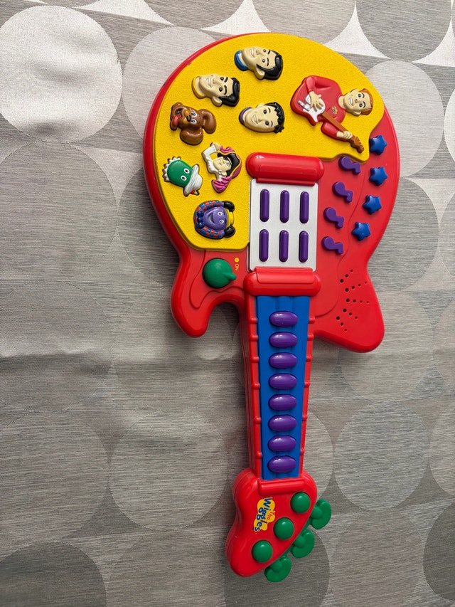 Spin Master Wiggles Wiggly Giggly Guitar 2003 Vintage