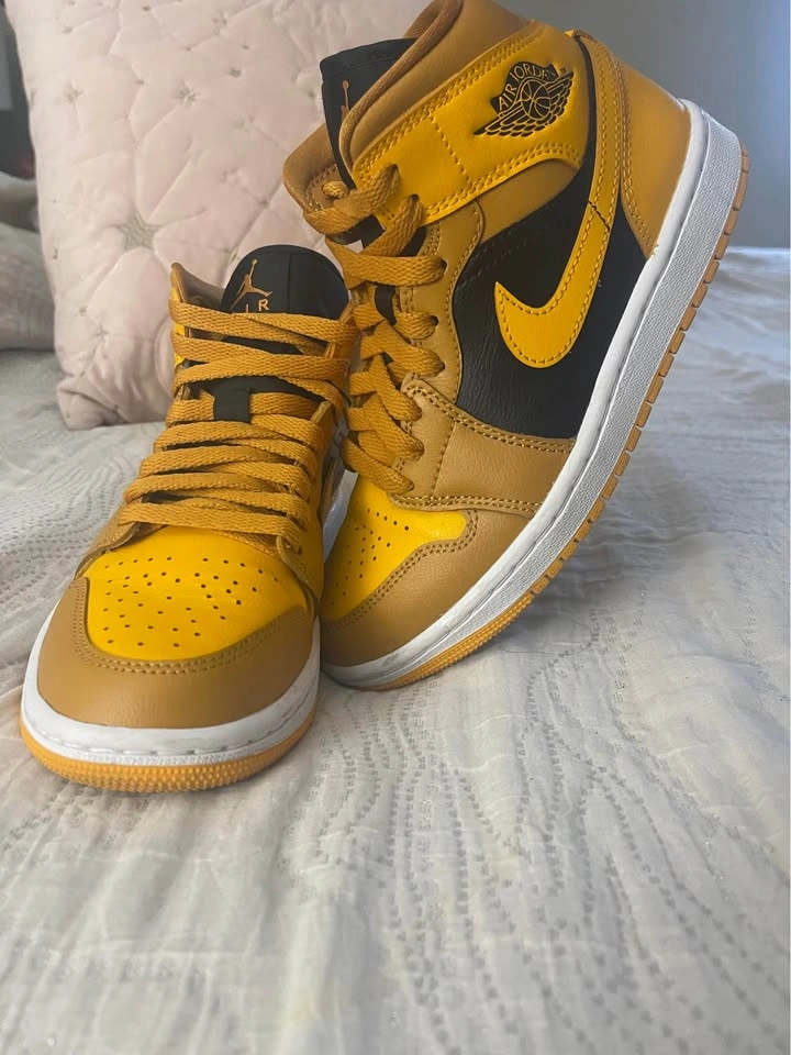 Air Jordan 1 Mid Chutney Taxi - photo 4
