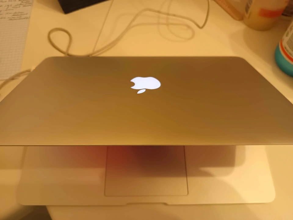 MacBook Air 13-inch i5 8GB RAM 128GB SSD MacOS Ventura - photo 3