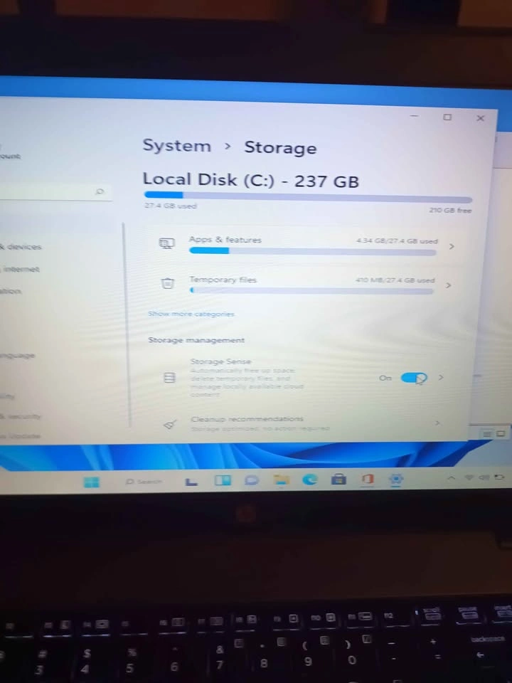 HP EliteBook 15in i7 12GB RAM 256GB SSD Windows 11 - photo 3