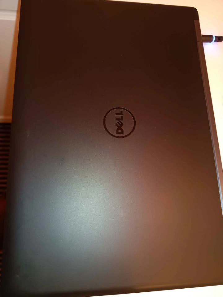 Dell Latitude E5550 15.6" i7 16GB RAM 256GB SSD Win 11 - photo 5