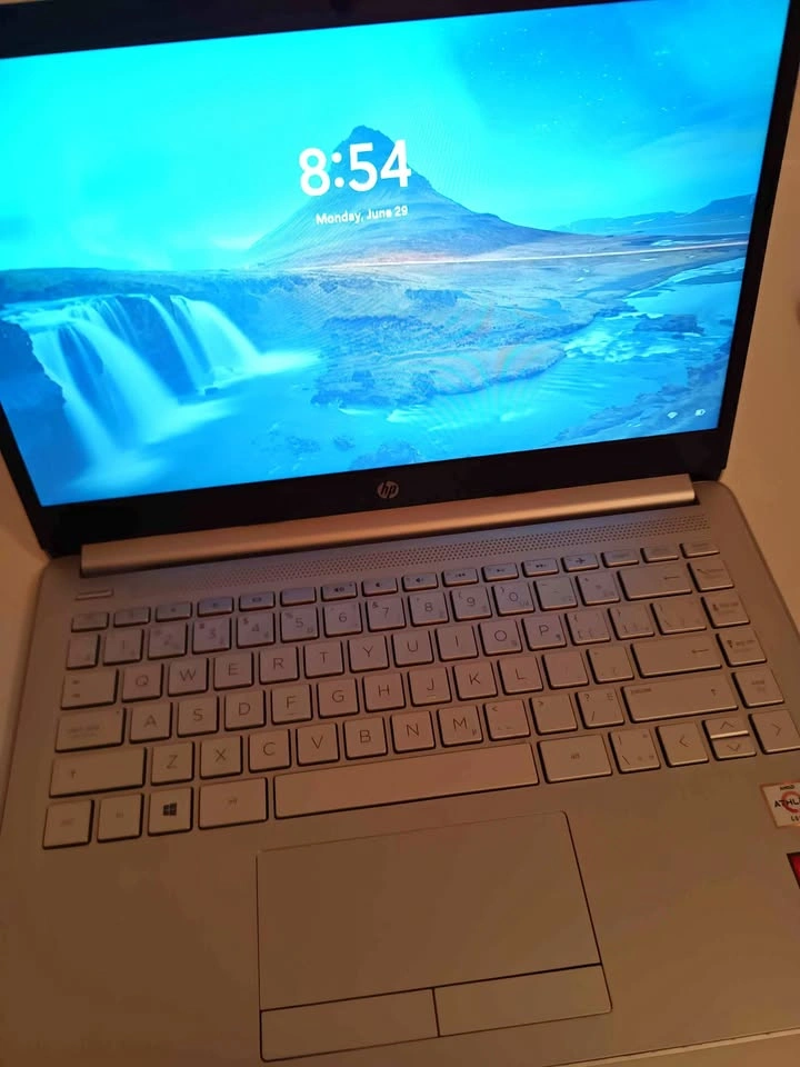 HP Laptop AMD Athlon Gold 3150U 12GB RAM 256GB SSD Win 11