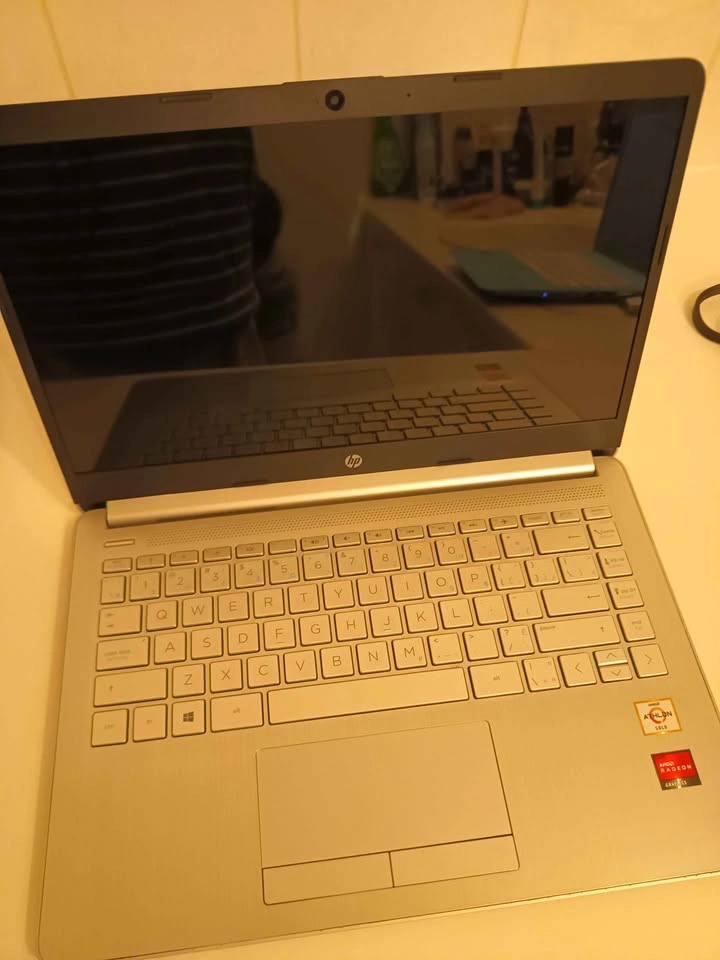 HP Laptop AMD Athlon Gold 3150U 12GB RAM 256GB SSD Win 11 - photo 2