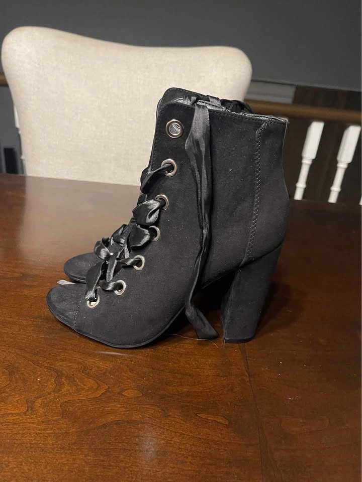 Women's Heels Size 6 - photo 3