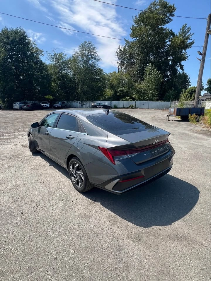 2025 Hyundai Elantra - photo 3