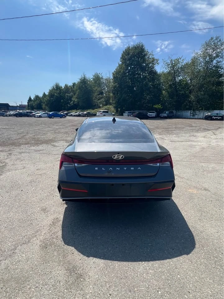 2025 Hyundai Elantra - photo 4