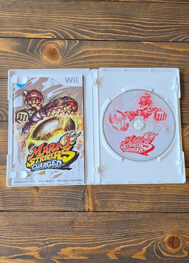 Nintendo Wii Mario Strikers Charged