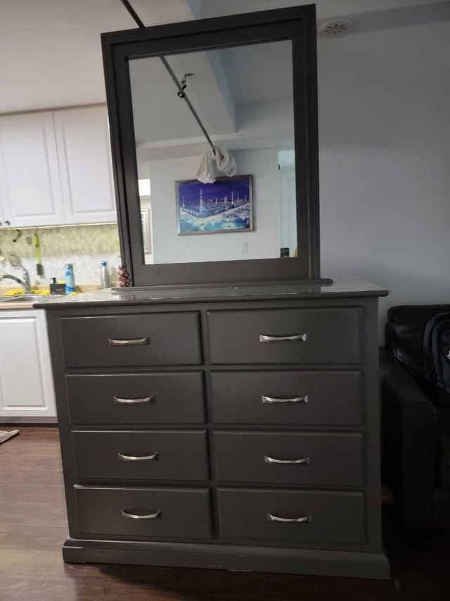 dressing table with mirror - photo 2