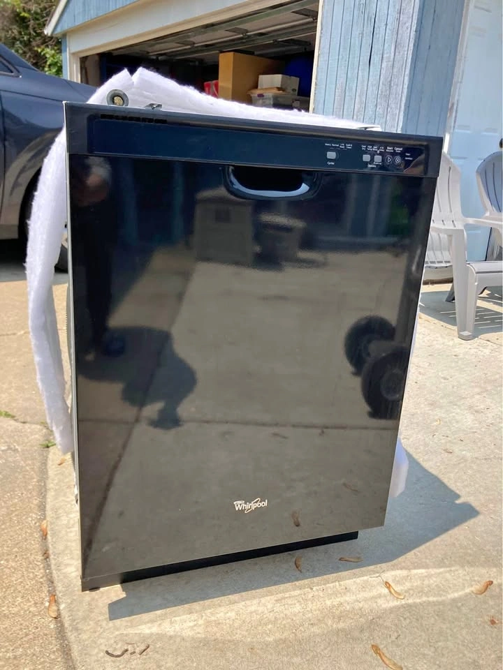 Whirlpool Dishwasher