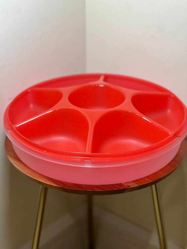 Vintage Tupperware Serving Center Set with Lid - Red & Frosted C - photo 4