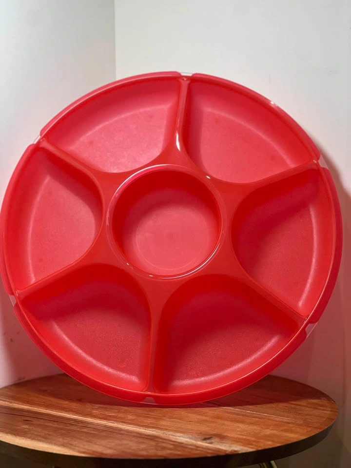 Vintage Tupperware Serving Center Set with Lid - Red & Frosted C - photo 5