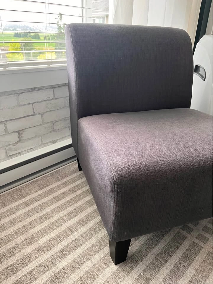 Dark grey accent chair - photo 3