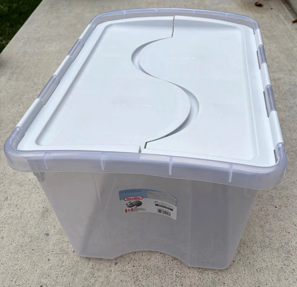 Sterilite 45L FlipTop Storage Box
