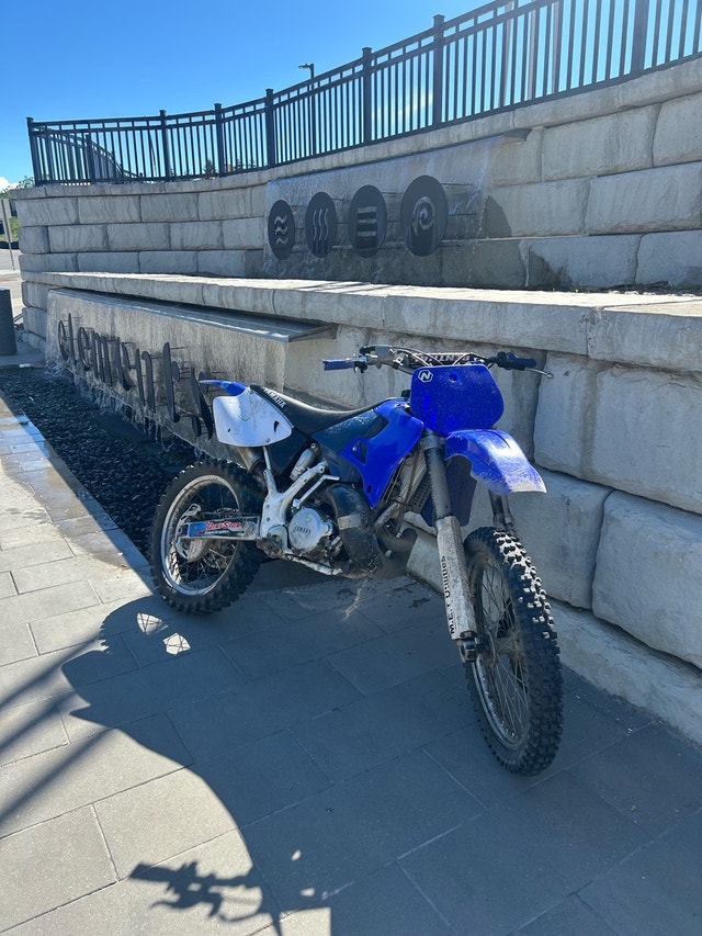 1996 Yz 250 (needs new transmission)