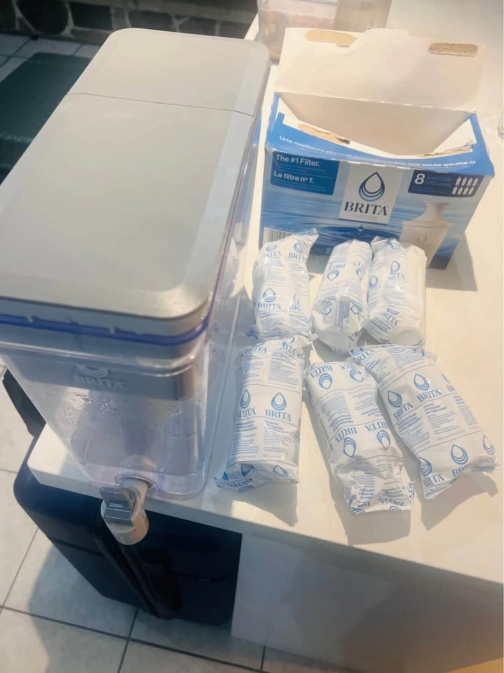 BRITA Water Filter Dispenser + 6 New Replacement Filters - photo 3