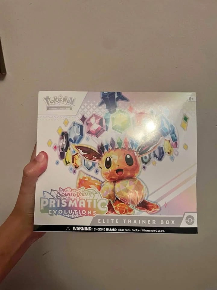Pokémon Scarlet & Violet: Prismatic Evolutions Elite Trainer Box
