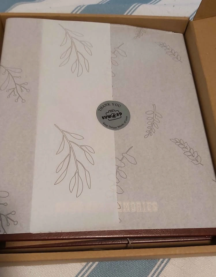 Soccer photo album with writable kraft pages - photo 2