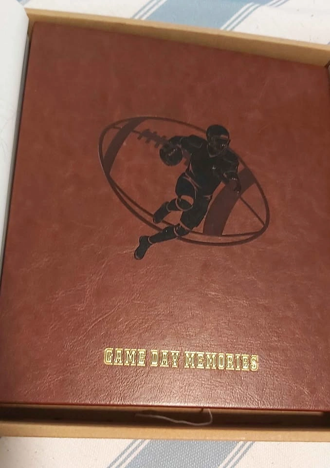 Soccer photo album with writable kraft pages - photo 3