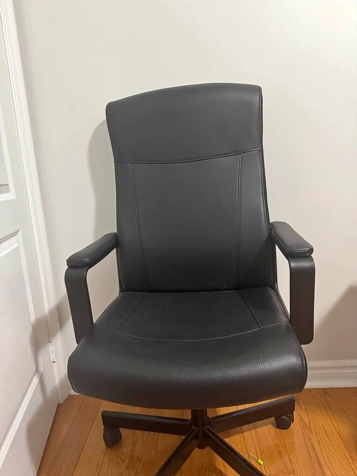 Moving out sale