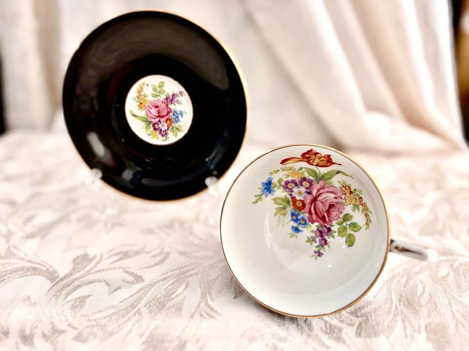 Windsor Bone China Floral Tea Cup and Saucer Set - photo 3