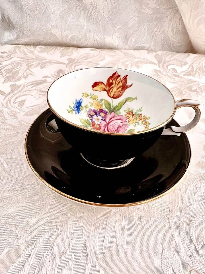 Windsor Bone China Floral Tea Cup and Saucer Set - photo 5