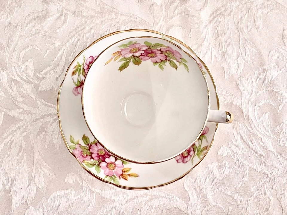Duchess Bone China Floral Tea Cup and Saucer Set - photo 4