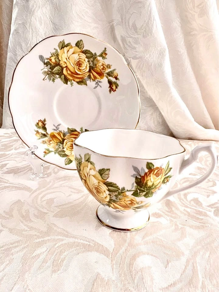 Fine Bone China England Yellow Rose Tea Cup and Saucer Set