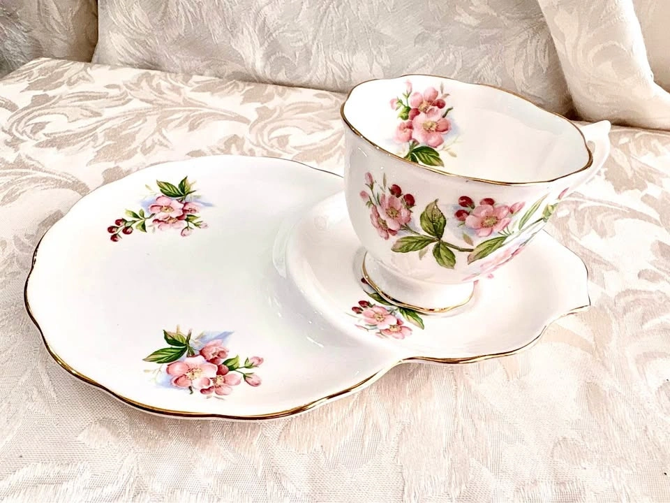 Royal Albert Evesham Bone China Tennis Set
