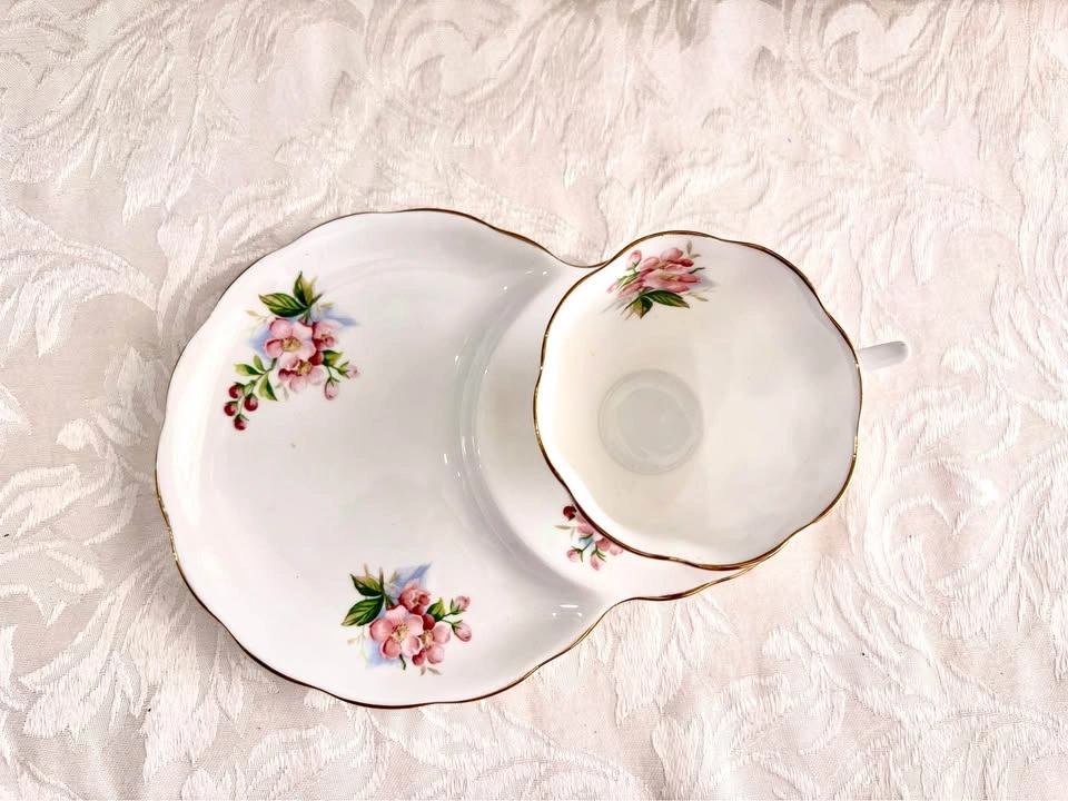 Royal Albert Evesham Bone China Tennis Set - photo 5