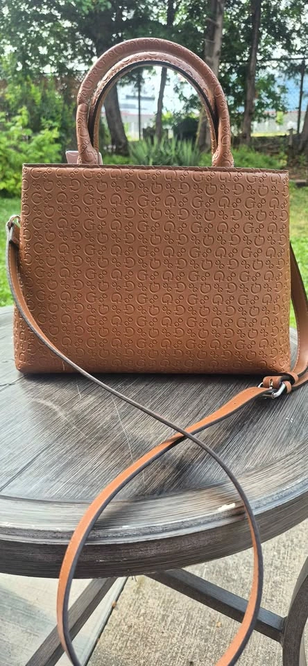 Guess Structured Satchel/Tote - photo 2