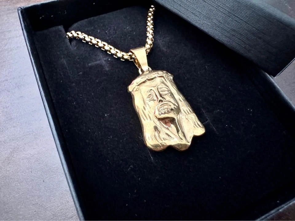 Jesus Piece Pendant – 18K Gold Plated - photo 5
