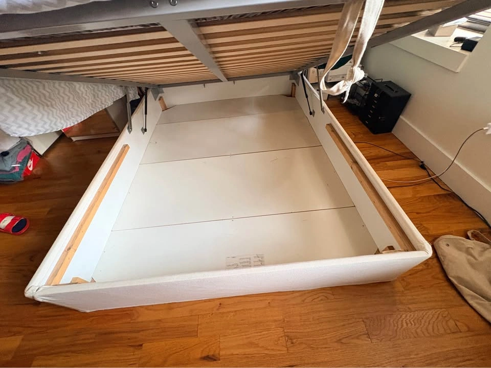 Queen Lift Storage Bed/Headboard - photo 3