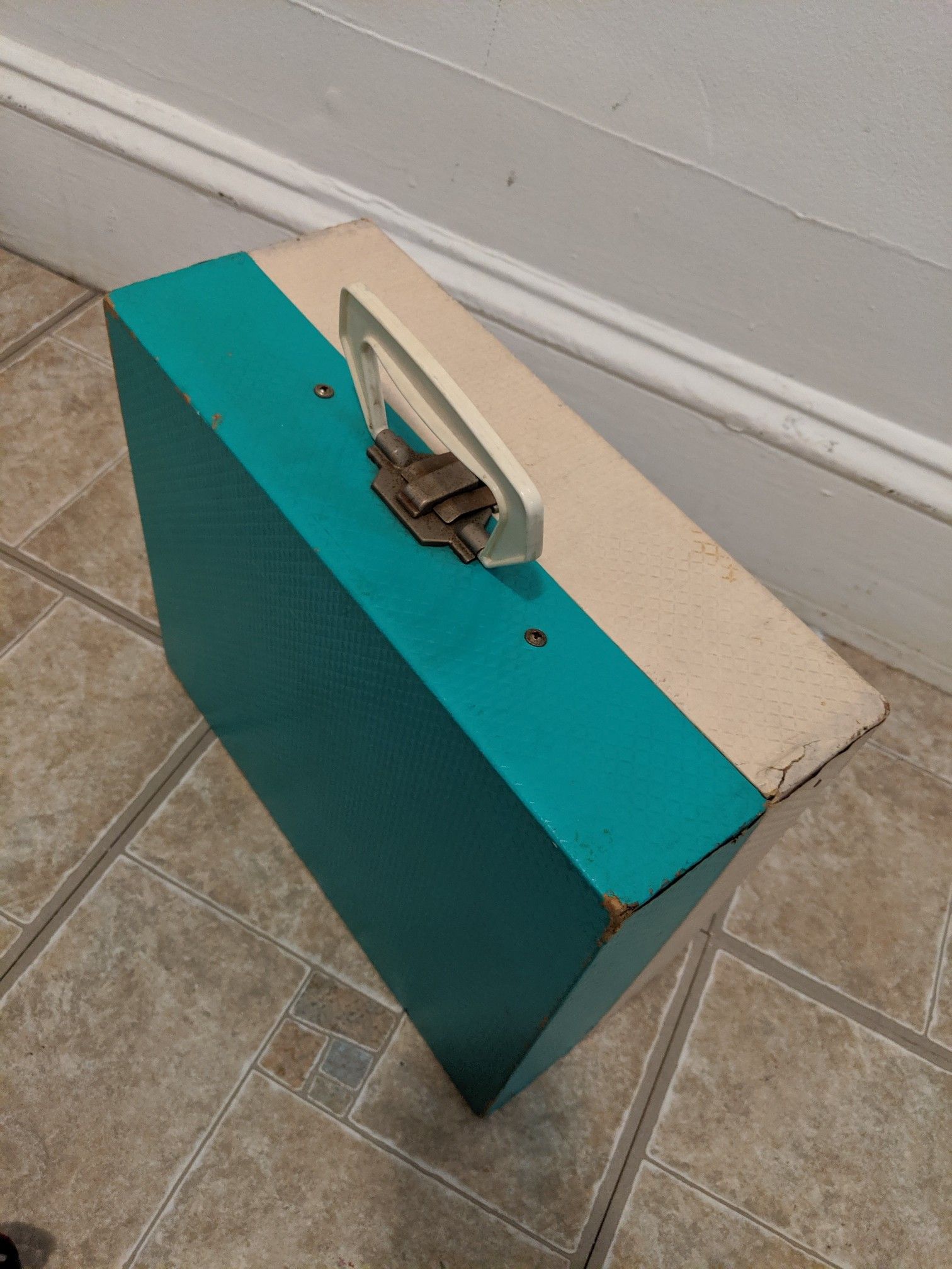 Vintage Vanity fair portable record player - photo 3